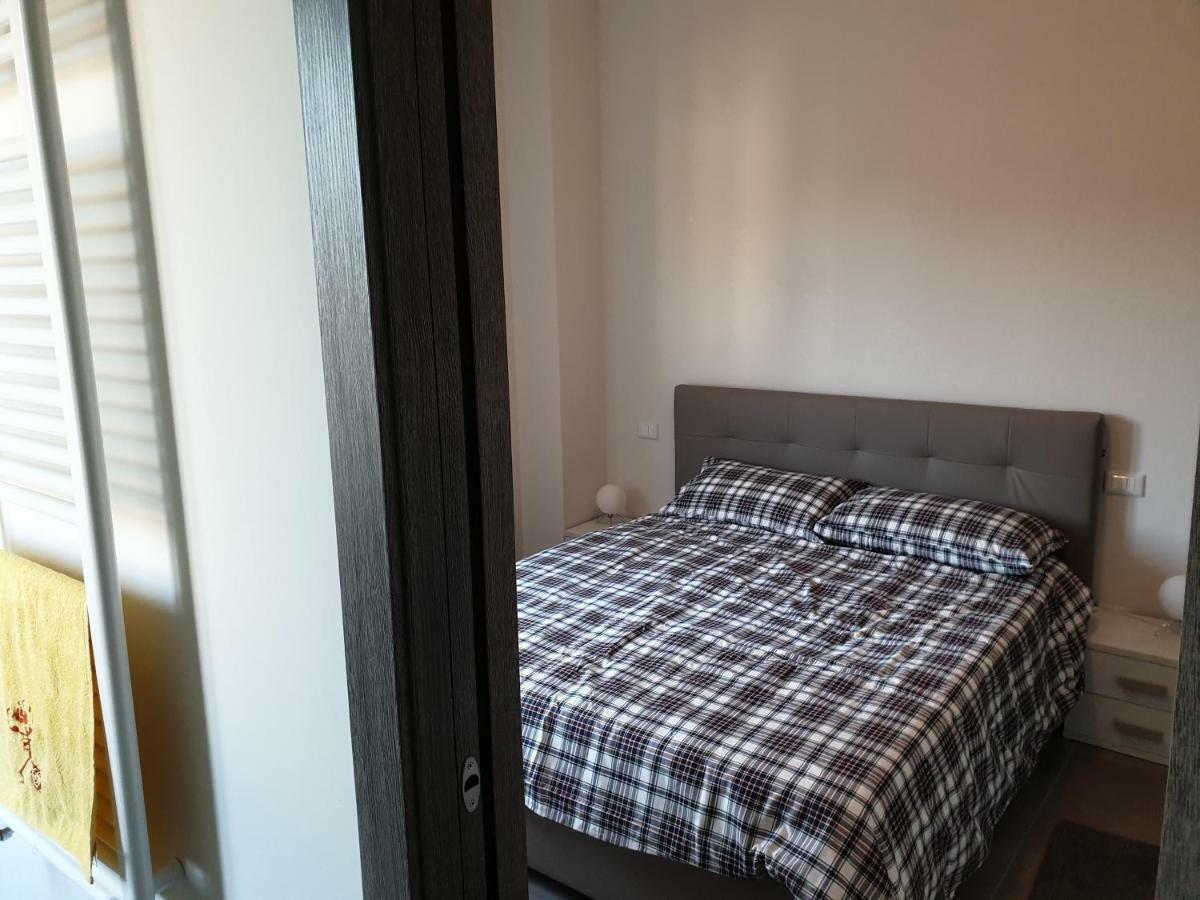 Sun Lake Apartments Desenzano del Garda Kültér fotó